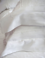 Load image into Gallery viewer, White Basic Set